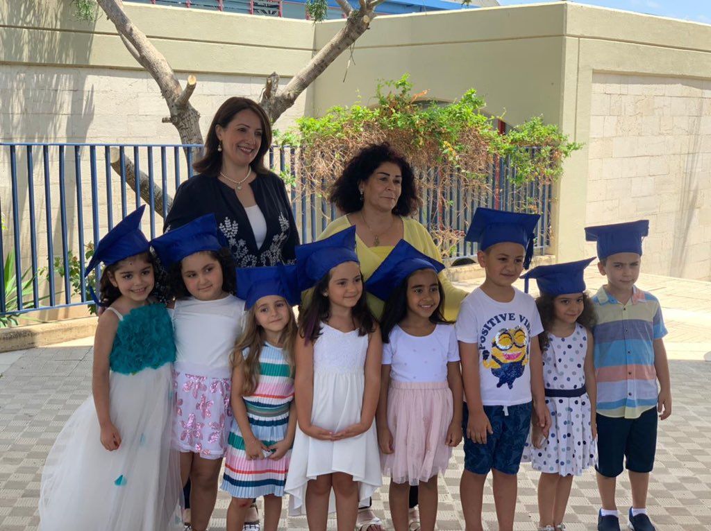 Un grand merci pour votre patience et votre bienveillance. <a href="/sizasleem/">siza sleem</a> <a href="/fatenbawji4/">fatenbawji</a> et à toute l’équipe. Je suis fière que Lina fasse partie de cette fabuleuse communauté au sein de <a href="/Hhhsinfo/">Houssam Hariri HS</a> <a href="/tbaassiri/">Tharwat Baassiri</a> <a href="/LinaMajzoub1/">Lina Majzoub</a> Félicitation GS 👨‍🎓 👩‍🎓