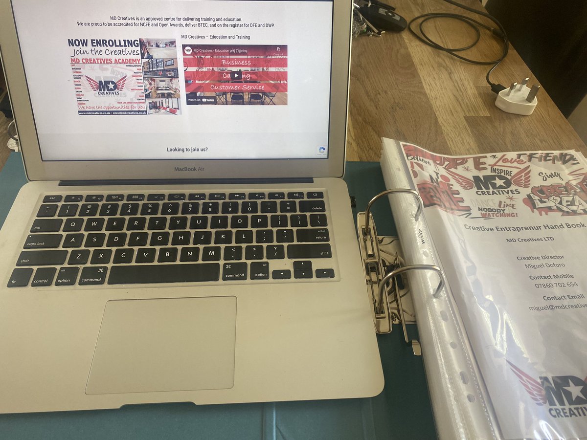 migueldoforo's tweet image. Folders, quals, planning, end of year, September start #papercreative #learn #grow #adapt #creative #mdcreatives #enrollingnow 💛🎨🌎🎓