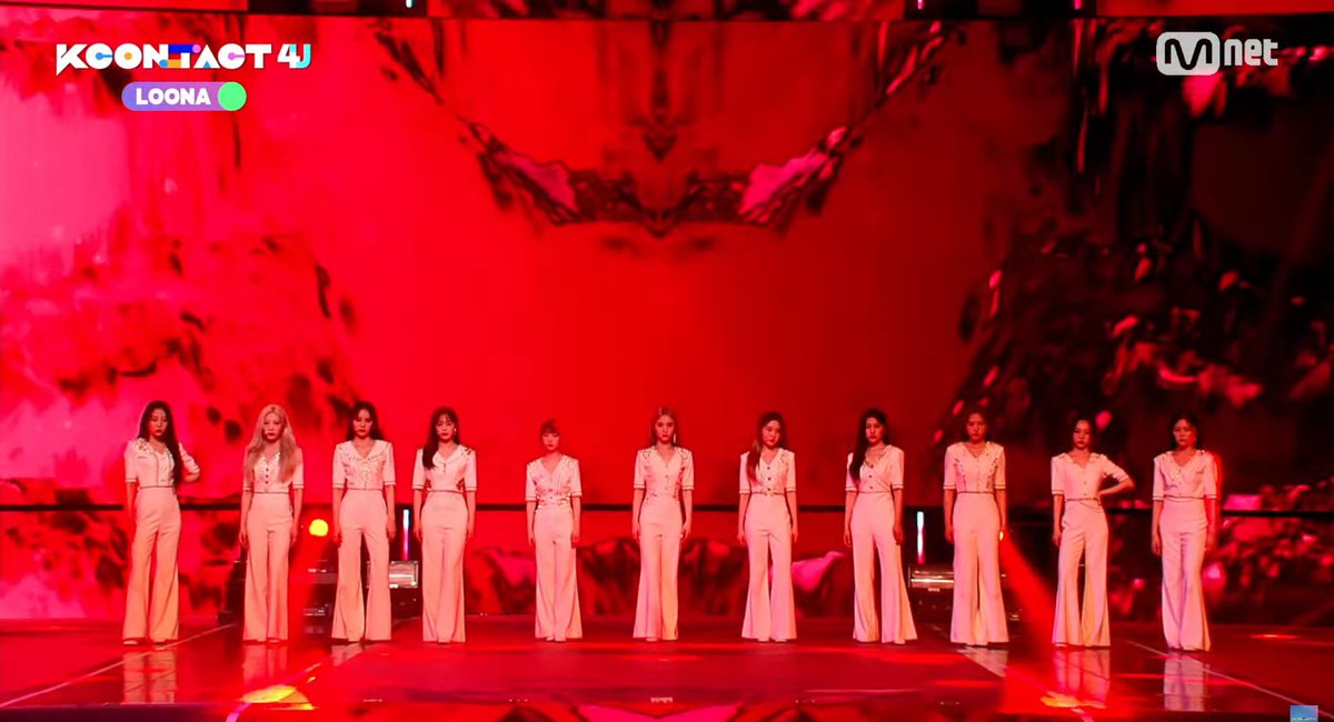 loonapress's tweet photo. [KCON:TACT 4U] 210619 #LOONA is now performing 'Why Not?'

@loonatheworld #이달의소녀 https://t.co/XtjStAOKyZ