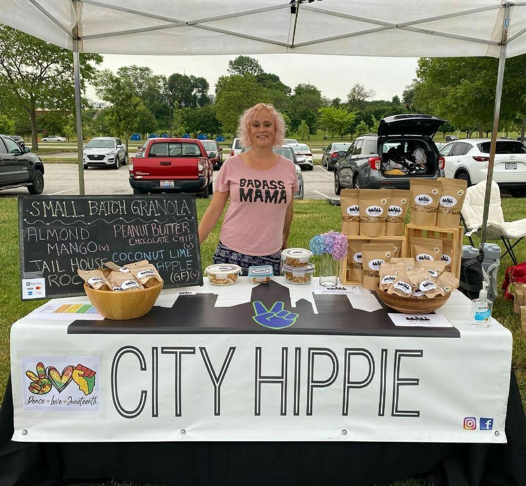 CleanEatsFast's tweet image. Come see me at today’s Yoga Festival (@hikyoga) at Edgewater Beach Park. 

I’m here until 3pm.❣️

Peace, Love and Granola 

Shirt: @feralmamashop 

.

.

.

#granola#local#clevelandeats#cityhippie#breakfast#flavoredgranola#shoplocal#supportlocal#clevelan… ift.tt/3zCSelz
