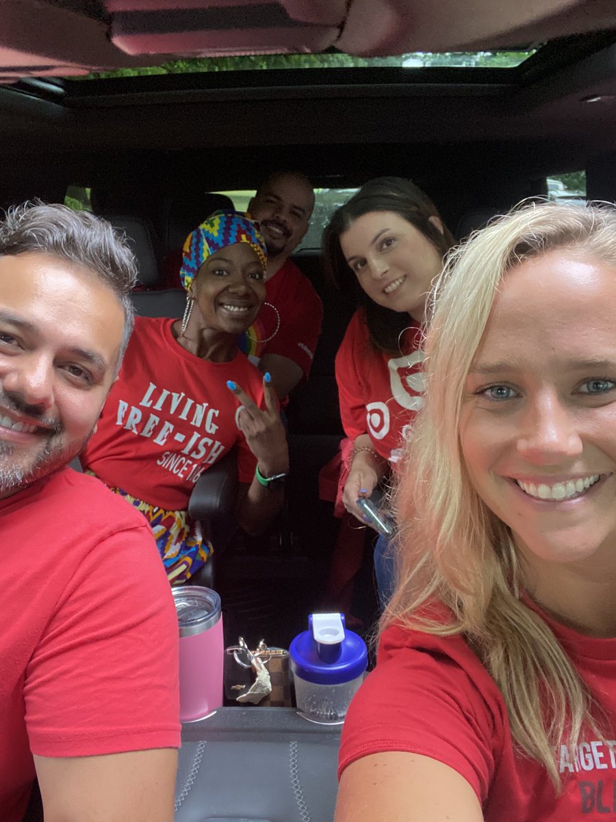 Aryn Davlin tweet media