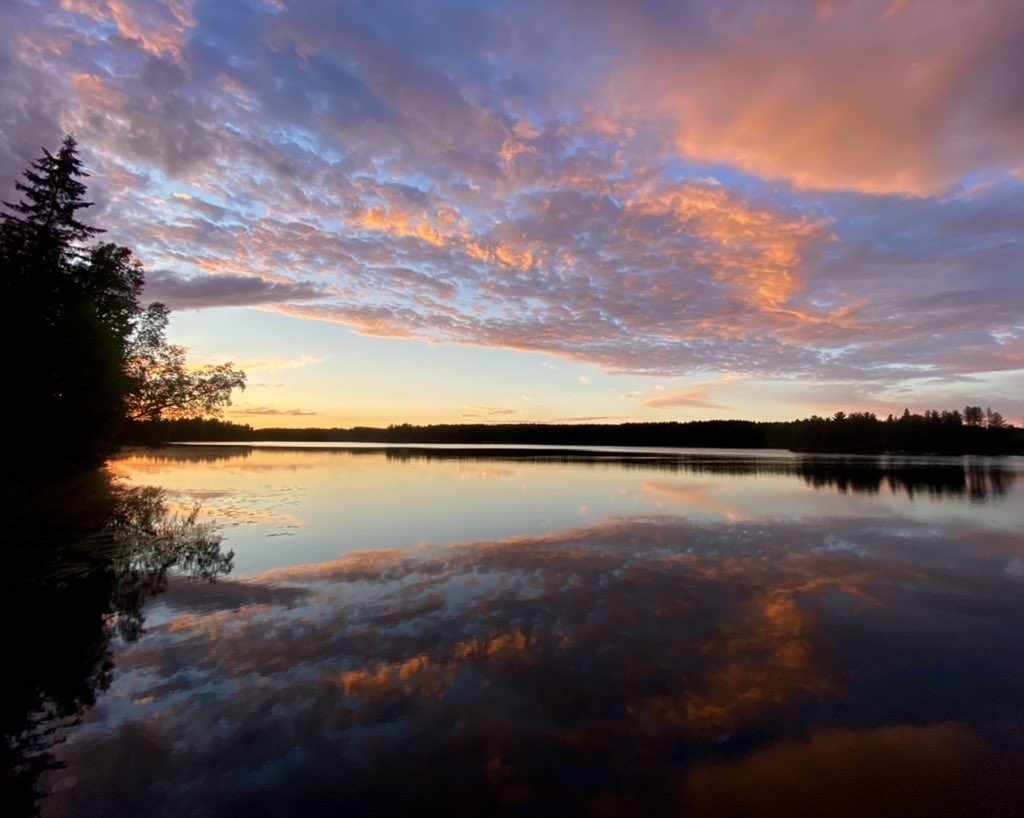 THE_Mr_Berlin's tweet photo. After the windy day and the brief rain shower last night. 

#clearlake #brittmn #ironrange #superiornationalforest #onlyinmn #exploremn #findyourtruenorth #minnesotasunset #minnesota #sota #minnesotalakelife https://t.co/MXfaz8Mi9k