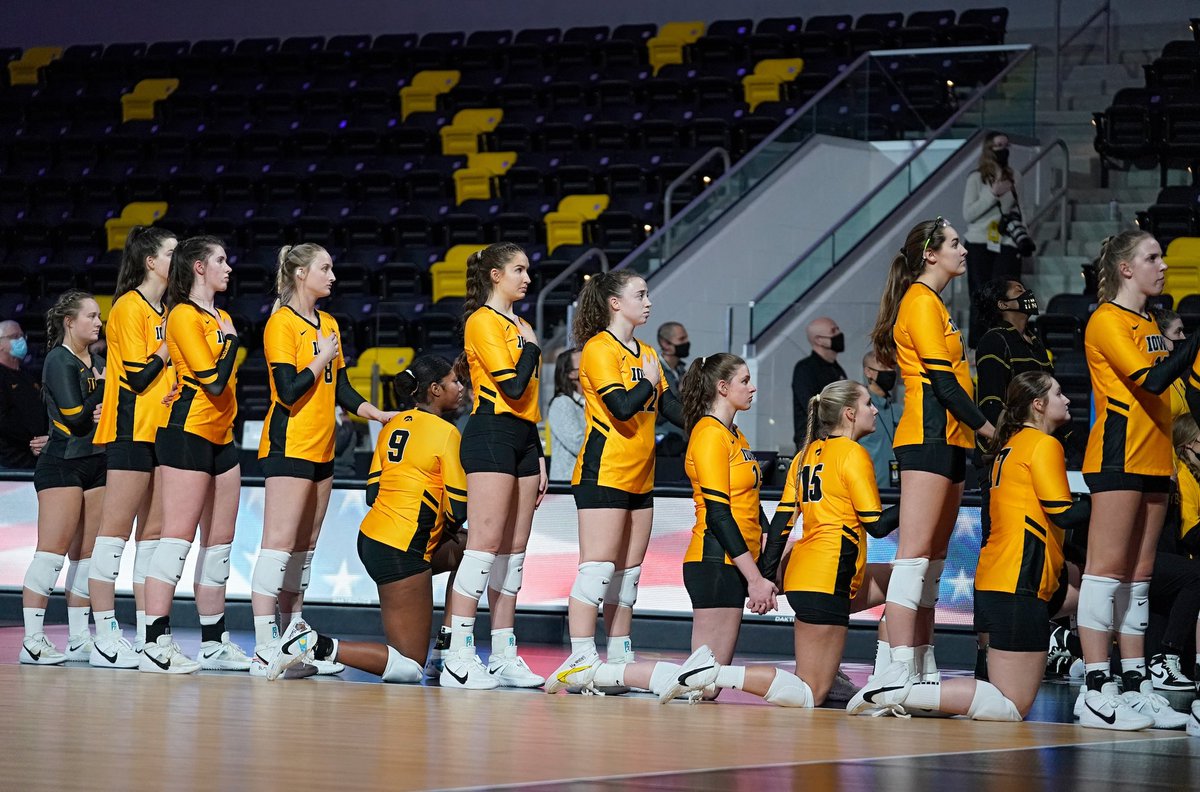 IowaVolleyball's tweet photo. 𝐉𝐮𝐧𝐞 𝟏𝟗, 𝟏𝟖𝟔𝟓.

One of the most important days in American history.

We 𝗺𝘂𝘀𝘁 continue to strive for absolute 𝗲𝗾𝘂𝗮𝗹𝗶𝘁𝘆 and nothing less.

#Juneteenth https://t.co/B81XawbTW9