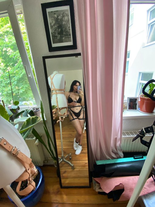 trying new clothes. who is the one buying them for me? https://t.co/nMCKEMHkLc