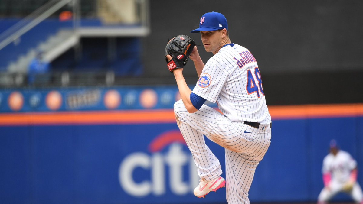 MetsAvenue's tweet photo. Happy birthday to the best pitcher on the planet, Jacob deGrom ๐๐ Itโs truly an honor and privilege to be able to watch him play every 5th day โพ๏ธ
#Mets #LGM https://t.co/M73PXr8Fpt