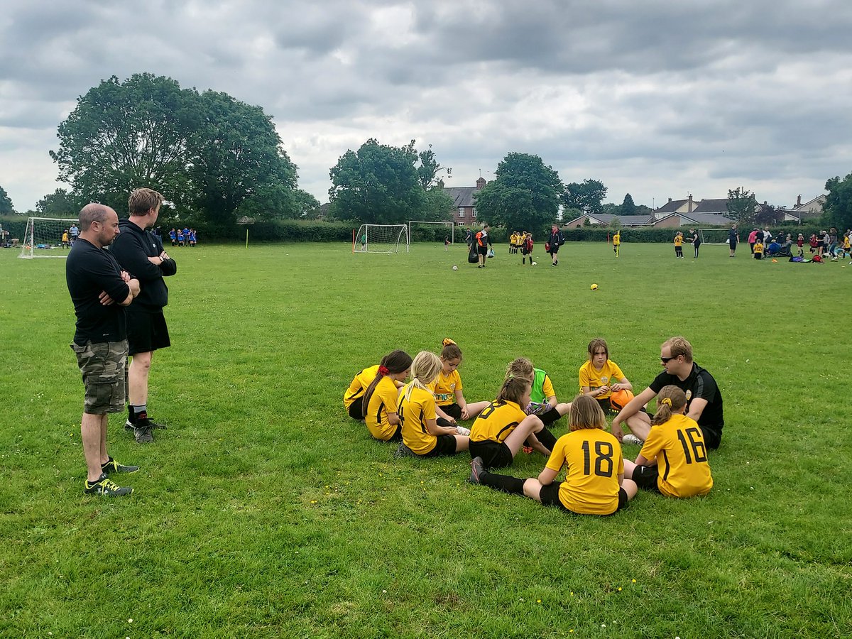 MorreyZoe's tweet photo. @WavertonAfc @nomads_girls @HartfordFCGirls @AppletonAFC @MacctownLFC Thank you for organising Paul Hunter and for the team of helpers making today happen. Great to see so many girls enjoying their football ⚽️♥️ https://t.co/PcFCGJzirI