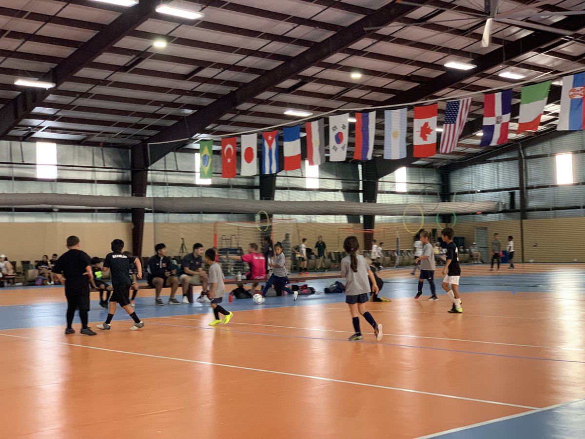 Upper90Futsal's tweet photo. Our 2014/2015 kiddos playing in the #SummerShowdown hosted by @HotshotsHouston #developingyouth #upper90futsal #HoustonTx https://t.co/Fbs6OQCziM