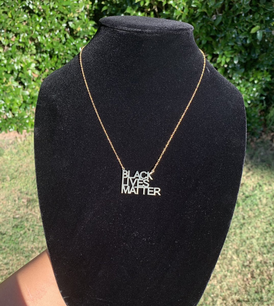 ItsREDheadKAYLA's tweet photo. In honor of Juneteenth grab you a stainless steel, gold plated necklace with an “18 chain from our site. On sale for $12! Shop https://t.co/jEIUq7cNe9 🛍 local pick up only! https://t.co/J8q4AzM6ib