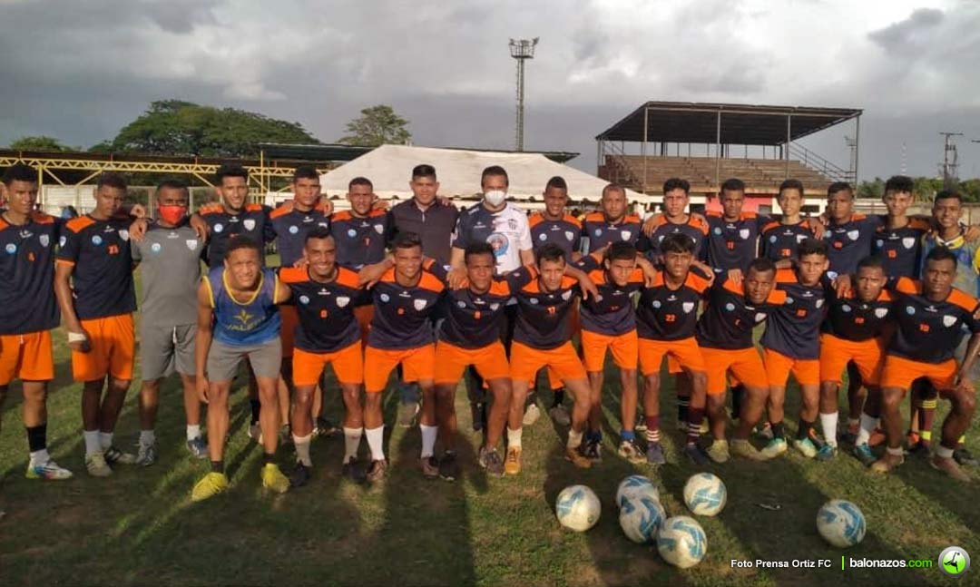 Balonazos's tweet photo. Tercera División: Ortiz FC organiza cuadrangular de pretemporada “Copa 42 años Blanquiazul”

#Balonazos

📎 https://t.co/yzhfrIMowt https://t.co/cmY5q1dINO