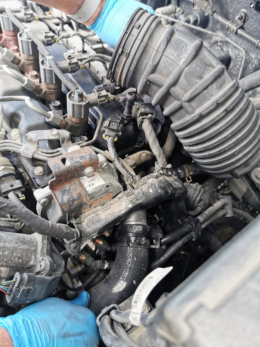 nathanielcope's tweet photo. Truncated start to holiday with engine overheating &amp; having to call roadside assistance. Brilliant service from @KenncoInsurance and Paul from @TheAAie who sent a taxi to get wife and kids off the motorway, found the problem, fixed it and followed us to make sure all was okay 🏆 https://t.co/B4qnN2n3fD