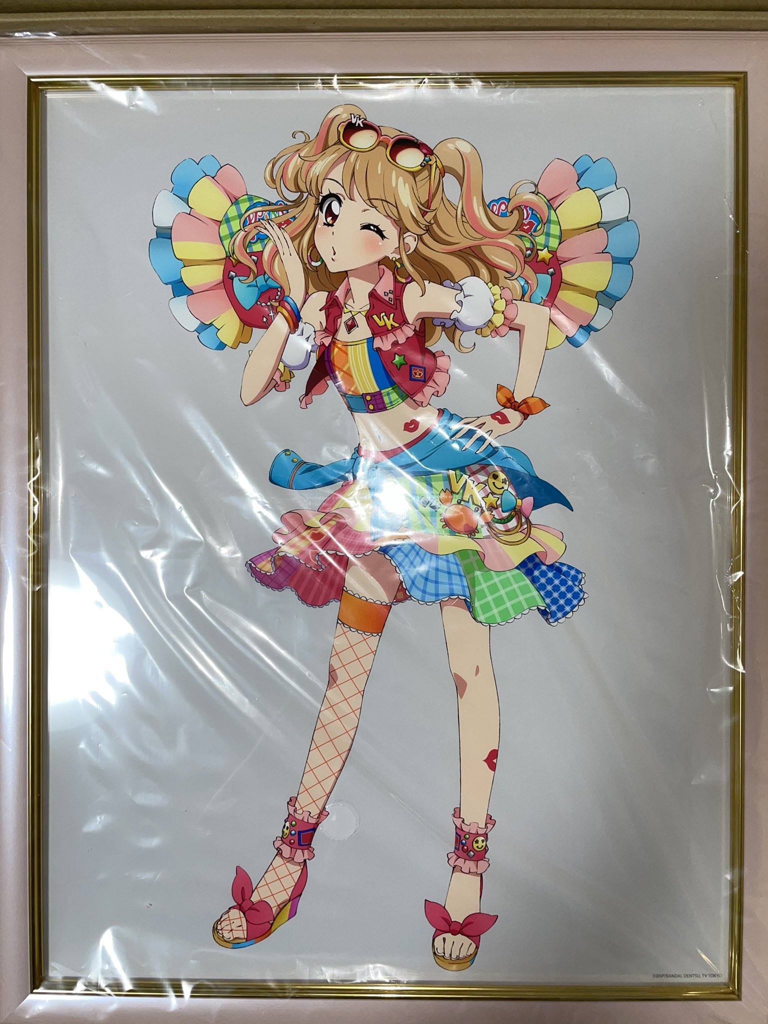 あさぎり アイカツで1番好きなアイドルの超お高いポスターを購入しました プリモアートははじめて買ったんだけど素晴らしいね プリモアートの色彩表現の豊富さとみくるのポップさが絶妙に噛みあって最高にポップな夏樹みくるになってる 夏樹みくる