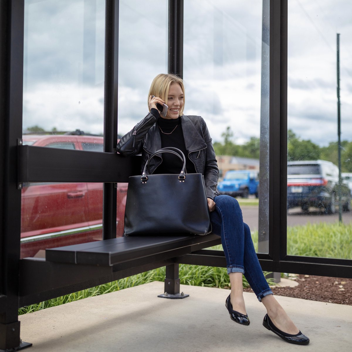 Have you heard?! Our Amazon Prime Day sale ends soon! Spend $10 on select pairs of Ja-Vie flats and earn $10 to spend on Prime Day! Shop now ➡️ amazon.com/s?k=ja+vie&ref…