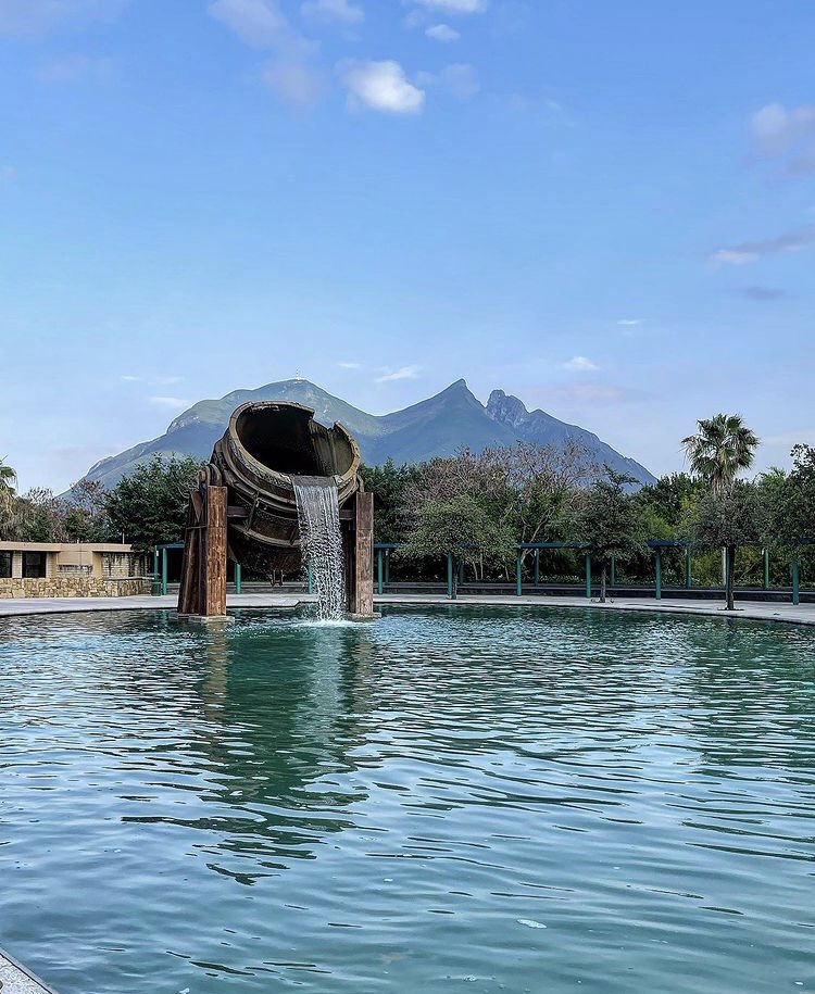 CCheneger's tweet photo. Otro lugar imprescindible en tu visita a la ciudad es el Paseo Santa Lucía , Monterrey Nuevo León ,
@VisitMex @TurismoNL #visitmty #visitaMty #visitNL #visitaNL https://t.co/PCmkjz3iEm