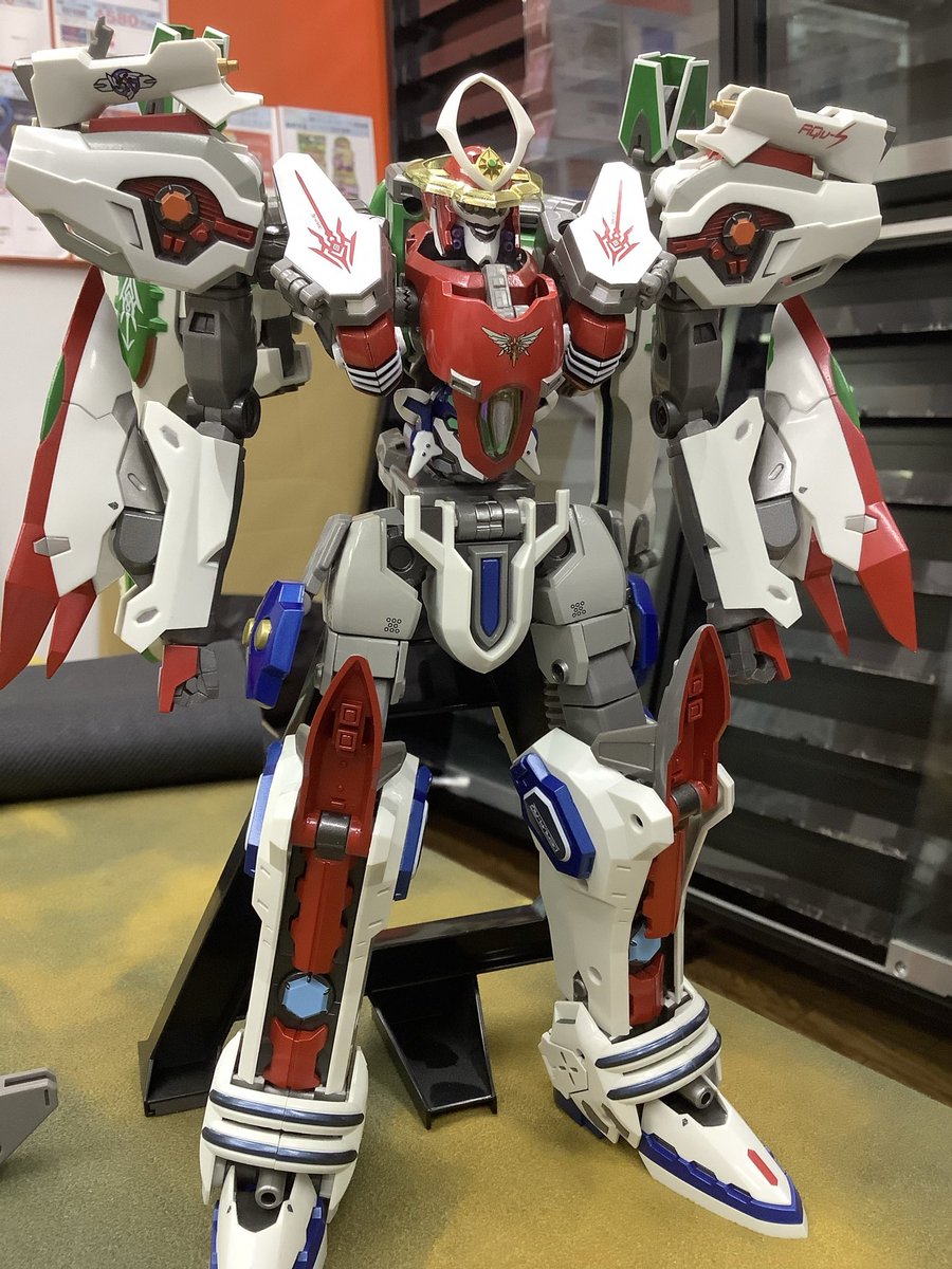 ট ইট র シアン 平マスター 今日ガルドで超合金アクエリオン見せてもらった 今更だけどこの合体機構考えた人凄すぎん 戦闘機3体可変合体代表は ゲッターだけどあれの合体は理不尽の権化だし 一切の無駄なく美しい合体してるロボは他にそうそう無いよ