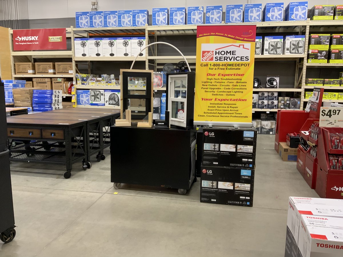 Brunswick Store Event……….Anderson on display