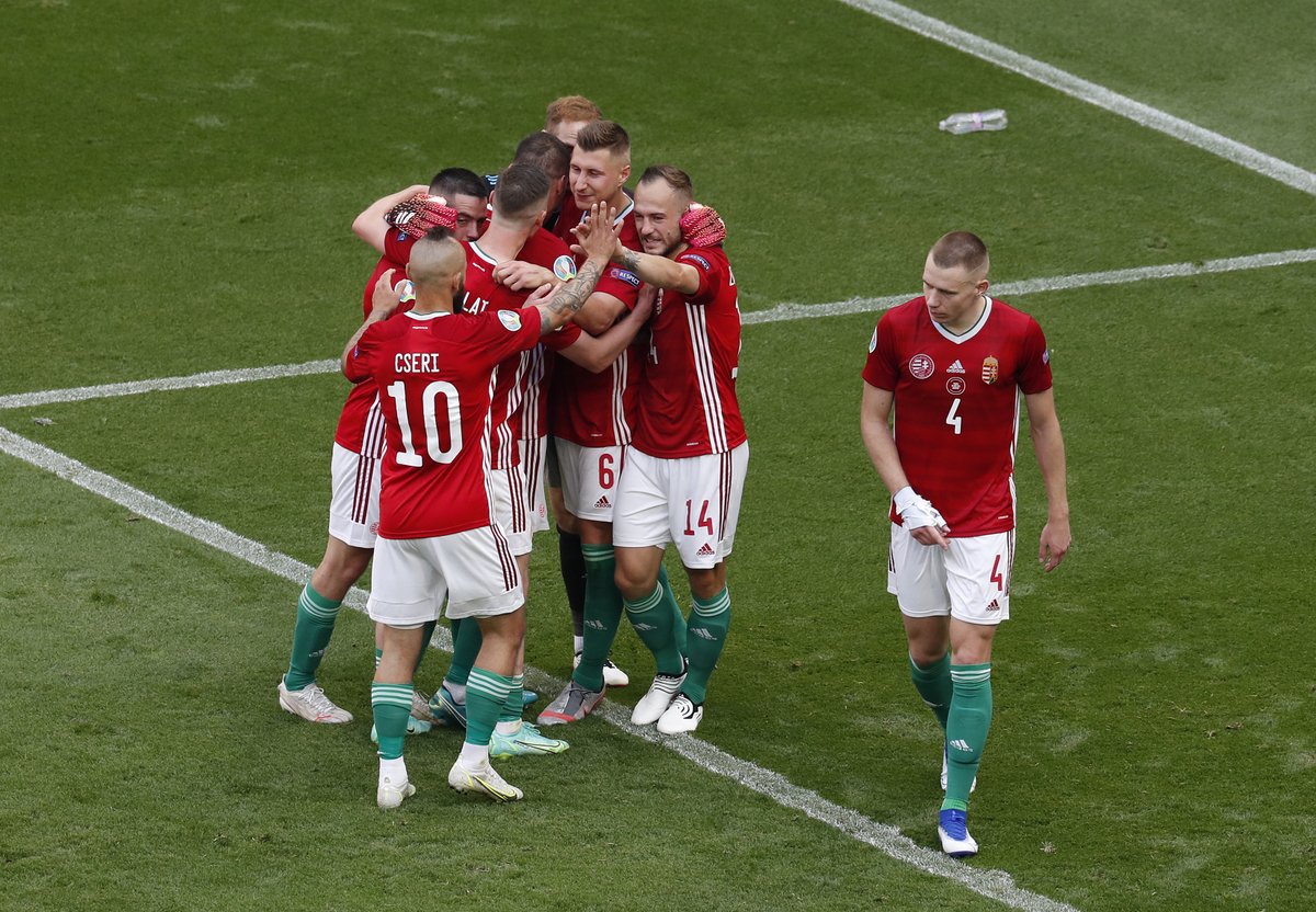 UEFAEURO's tweet photo. 🇭🇺 Enjoy that? 😀

#EURO2020 https://t.co/DugEkq7AlD
