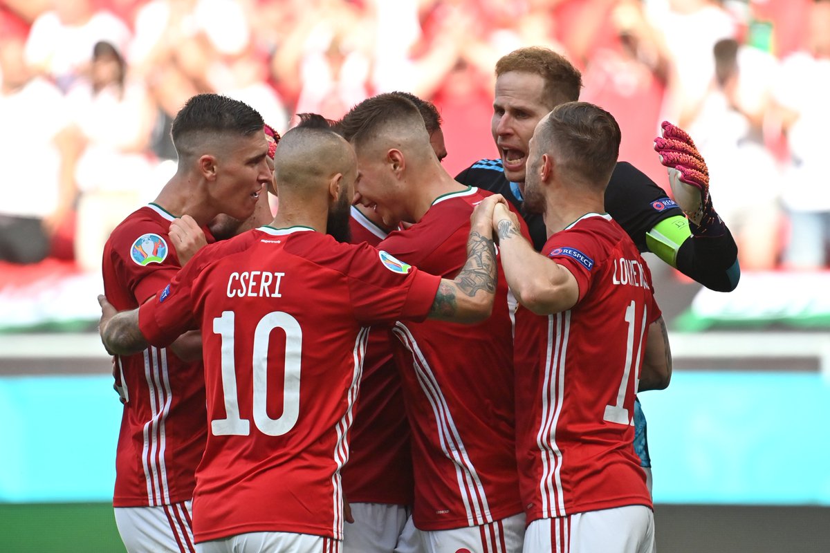 UEFAEURO's tweet photo. 🇭🇺 Enjoy that? 😀

#EURO2020 https://t.co/DugEkq7AlD