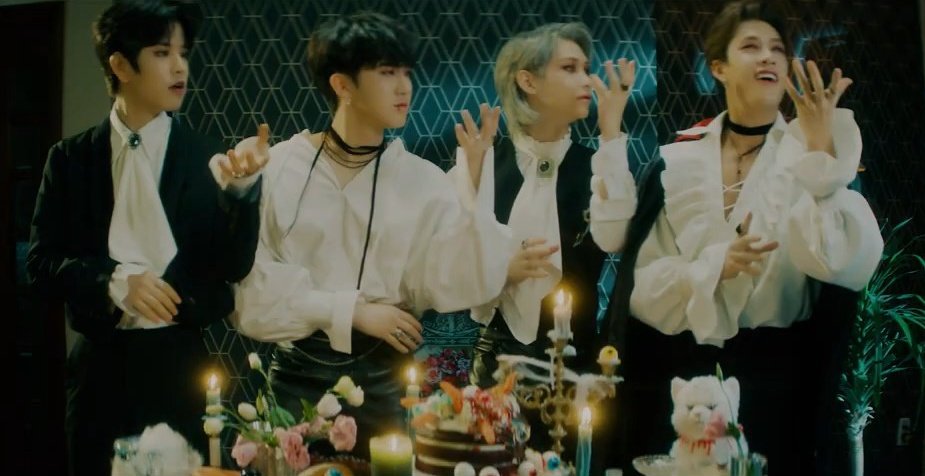 Stray kids night песня. Stray kids ночь. Up all night stray kids. The night stray kids. Stray kids night песня.