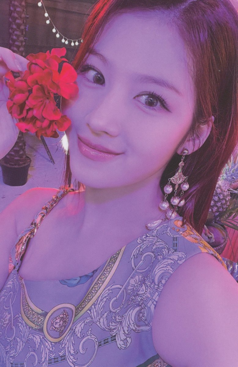 SCAN] TWICE 10th Mini Album <Taste of Love> Random Photocard