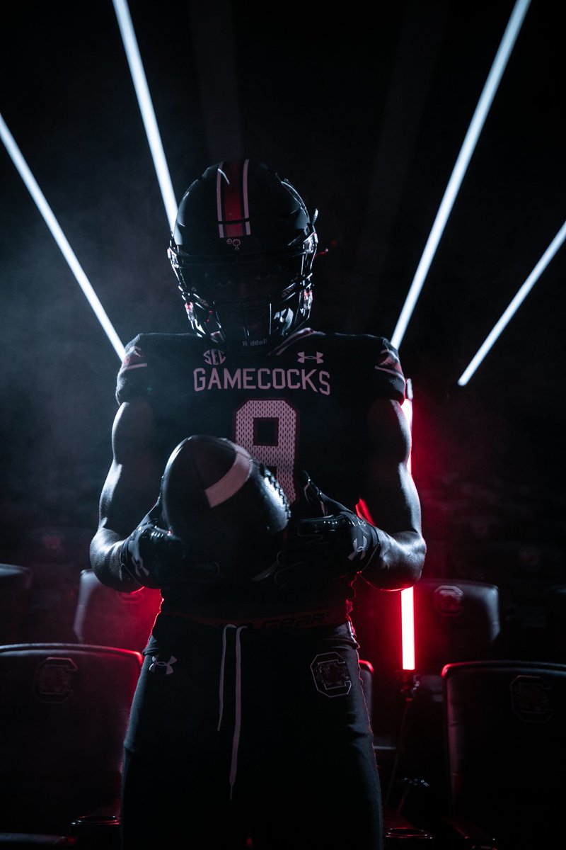 MRhames31's tweet photo. I had a great visit at @GamecockFB and great talks with @CoachMPeterson @CoachSBeamer 🤙🏾❤️ https://t.co/NaNaCArdNy