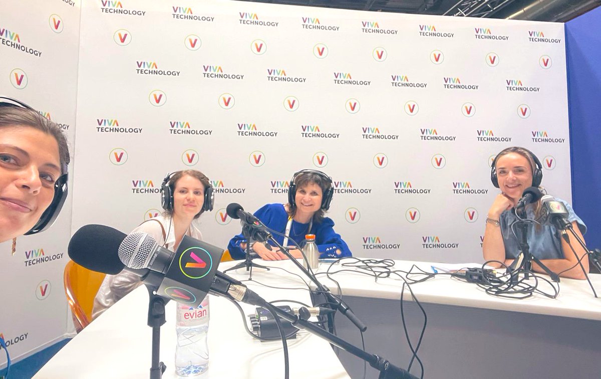 Digital Ladies &Allies⚡️#WoGiTech #VivaTech 🎉 (@digital_ladies) on Twitter photo #WoGiTech behind the scenes 😄
Quand on infiltre le #podcast de <a href="/perrinegrua/">Perrine Grua</a> 🎙🐤 <a href="/canary_call/">Canary Call</a>
Quelle journée à <a href="/VivaTech/">Viva Technology</a> 💙
@SolenneBLG <a href="/SANDDELA/">Sandrine Delage #WoGiTech #Vivatech</a> <a href="/DlgNoemie/">Noemie Delage 🎨</a> <a href="/fbardeau/">⚡ Frédéric Bardeau 🚀 🔥</a> #ViVAtech2021 🚀🚀🚀 #WoGiTech behind the scenes 😄
Quand on infiltre le #podcast de <a href="/perrinegrua/">Perrine Grua</a> 🎙🐤 <a href="/canary_call/">Canary Call</a>
Quelle journée à <a href="/VivaTech/">Viva Technology</a> 💙
@SolenneBLG <a href="/SANDDELA/">Sandrine Delage #WoGiTech #Vivatech</a> <a href="/DlgNoemie/">Noemie Delage 🎨</a> <a href="/fbardeau/">⚡ Frédéric Bardeau 🚀 🔥</a> #ViVAtech2021 🚀🚀🚀