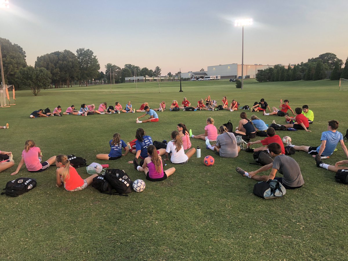 USJbruinsoccer's tweet photo. Another great week of camp. Players engaged and working hard to get better. Thanks for all their hard work. #dutchtournament #stormthecastle #euros #framethegoal #brownsvillefamilymedicine https://t.co/kAPo2JAhG5