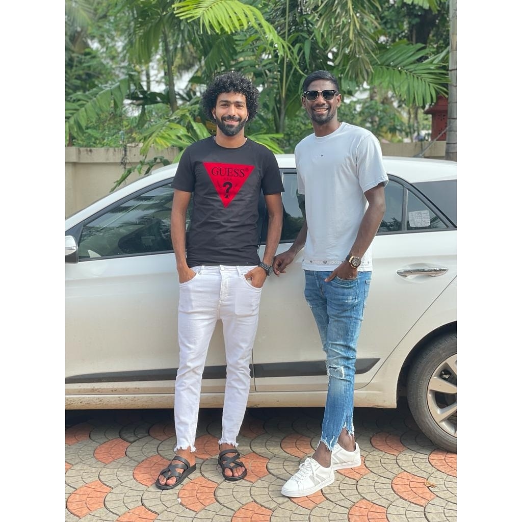 Twinning up😎
#glanmartins #indianfootballl #bff #dostigang