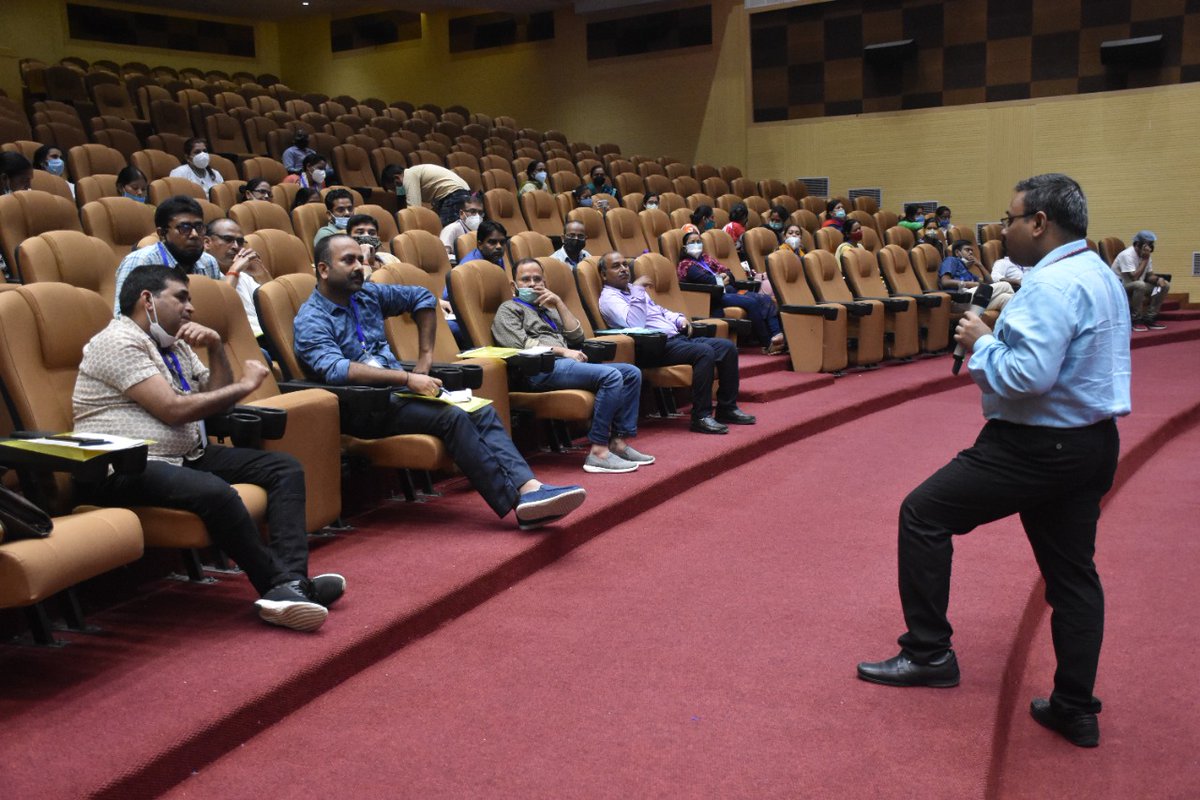 aiims_patna's tweet photo. Day 2nd of 7 days Hands-on training of #Training for Trainer #Covid_19 Management @BiharHealthDept at @aiims_patna
Principles of #ANTIBIOTICS in ICU Dr Divendu Bhushan effort supported by @usaid_india  #RISE @MoHFW_INDIA @officecmbihar @PIB_Patna @mygovindia @PMOIndia @BulbulSood https://t.co/KndSPUt8aG