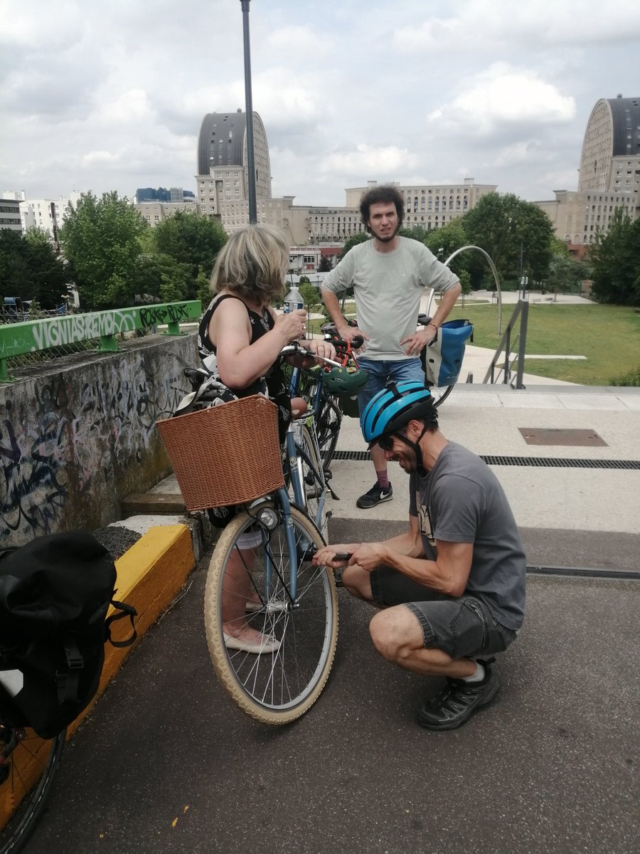 Chamaille12's tweet photo. Balade #4 Noisy Neuilly
Ça pompe énormément @NoisyAVelo @B_Marsigny @MDBIDF @LCyclable #yeswebike https://t.co/qhYfh1XJTO