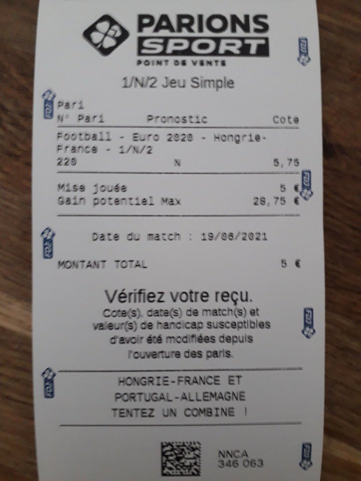 GrandEliott's tweet photo. Eh mercee la buraliste https://t.co/qaTdjLnFBj