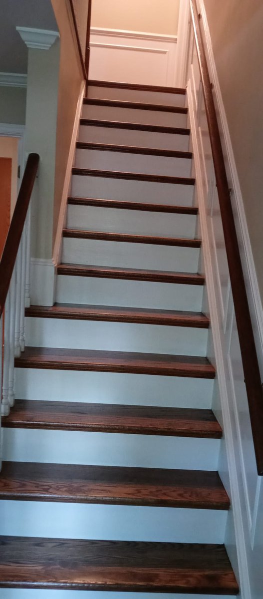 ShumbaFloors's tweet photo. Provincial stain look at these gorgeous floors! Call us if u want your floors to look this great! #gorgeous #amazing #ShumbaFloors 4432485149 https://t.co/FUV0f2BxTN