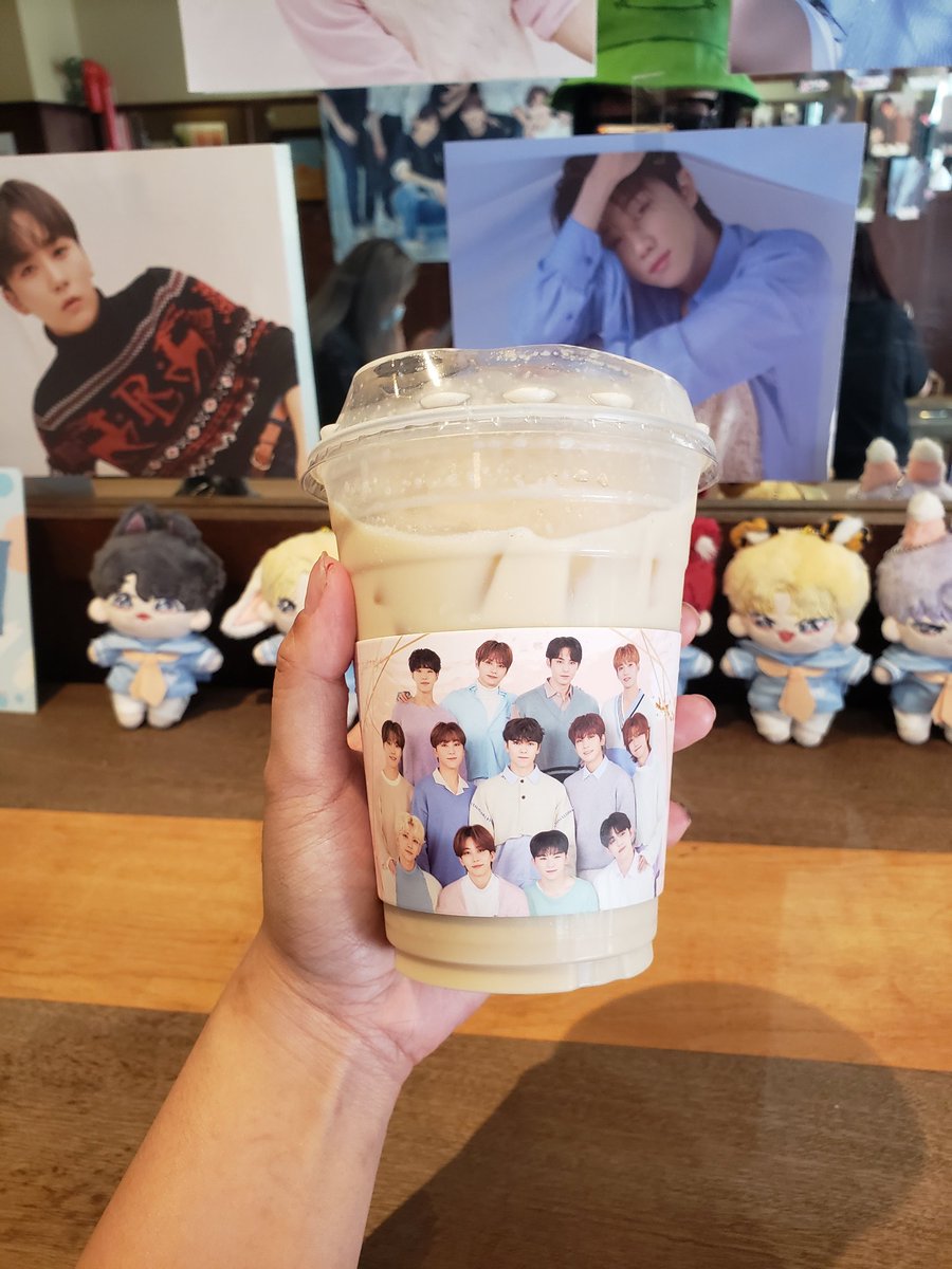 vantesnochu's tweet photo. omg this svt was so cute @svtmcdiamond @XueYing028 #NeverAloneWithSVT #6YWithSVT_US #6YWithSVT_NY https://t.co/LHS70TcJZT
