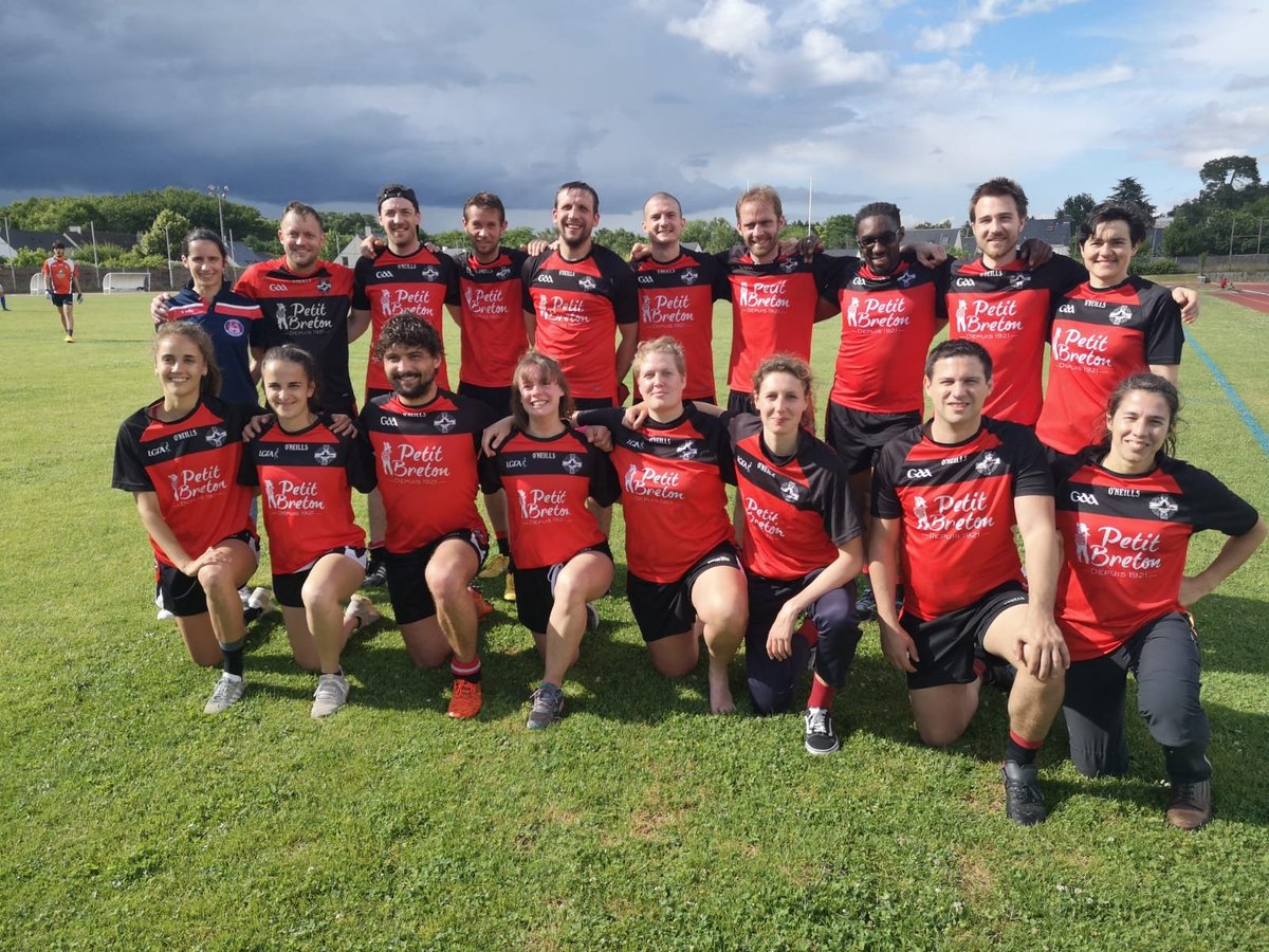 Beau tournoi qui se termine sous le soleil ! Match nul des gars contre une alliance liffré nantes qui nous fait gagner ce tournoi amical ! #Roazhon #reprise #noussommesla