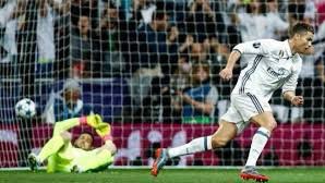 real_madridl's tweet photo. كابوس مانويل نوير https://t.co/vSBKB6jkYD