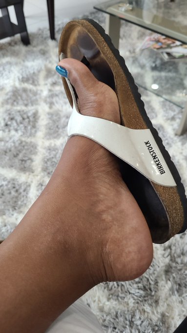 Finally I get to get a decent pedi!!! What color you want to see? 🤔 https://t.co/vJ1JI5PNzJ<a href="/tag/pedalpumping"class="tags"><span>#pedalpumping</span></a>