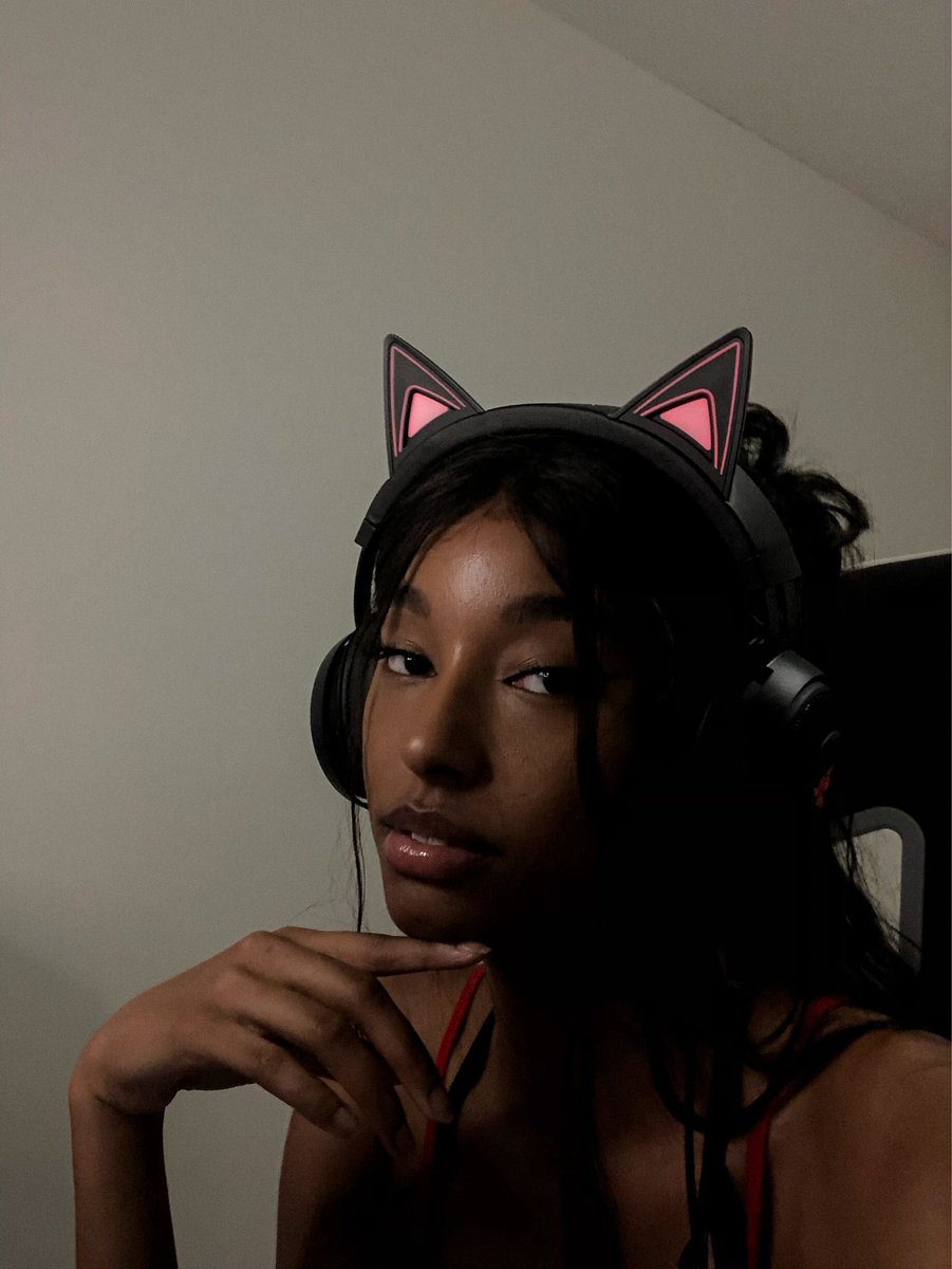 JustMaliyahh's tweet image. Happy Juneteenth besties I’m Maliyah!! I’m a Model + Minecraft &amp;amp; Valorant streamer on twitch! You should follow me for some good vibes and good times  &amp;lt;33  #blackmcyttwtjuneteenthbash #juneteenth #JuneTeenth2021