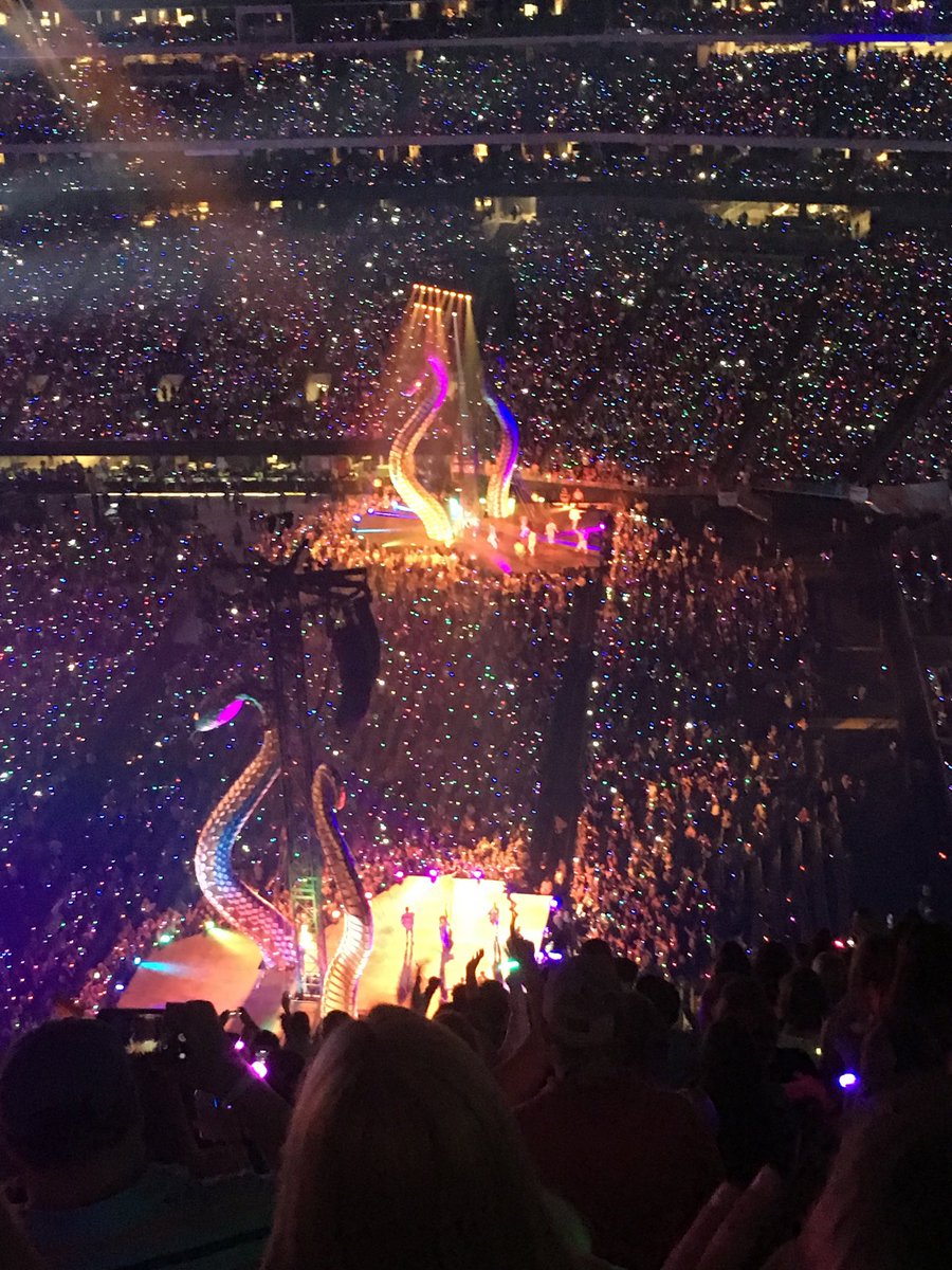 taylor 🌌 tortured poets department tweet media