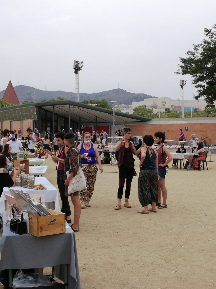 Som del Barri tweet media