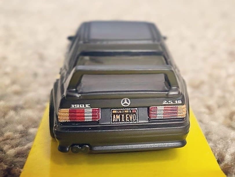 hotwheelsapp's tweet photo. Mercedes-Brnz 190E, exlusive for Hot Wheels Display Case in 2021.
.
.
#hotwheels #hotwheels2021 #hotwheelsnews #hotwheelsmercedes #mercedesbenz #mercedesbenz190e #hotwheelscollections #hotwheelscollectors #hotwheelsdiecast #hotwheelsdisplaycase #displaycade #hotwheelsexclusive https://t.co/ABBw49Baqr