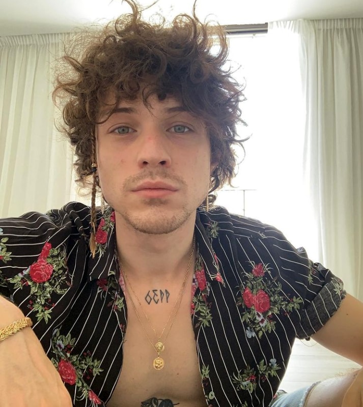 _sunflower98__'s tweet photo. IRAMA
Beh....NELLA BOCCA UNA MELODIAAAAAAAA
#streambella https://t.co/qgtLxatwN3