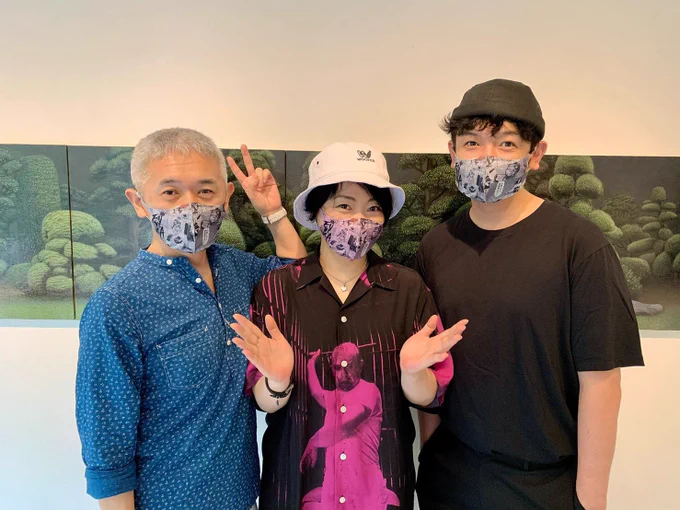 昨日おじゃました 海老原靖ちゃん(写真1枚目中央)の個展。これまでに何度も絵を見るたび本人に会うたびに「本当に本当に画家だよなぁ!」と唸ってしまう。今回も素晴らしかった!個展は今日20日まで。