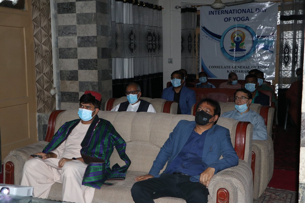 IndKandahar's tweet photo. The event was well attended by over 75 persons, who comprised an array of local dignitaries and members of the general public. 2/2
#YogaForWellness
#BeWithYogaBeAtHome https://t.co/yVdyZSdUrw