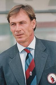 giusbrindisi's tweet photo. Il Boemo di nuovo a Foggia.
Riapre Zemanlandia.
Il Maestro torna a insegnare Calcio.
#zeman
#boemo
#daje https://t.co/uNnnfO2GnQ