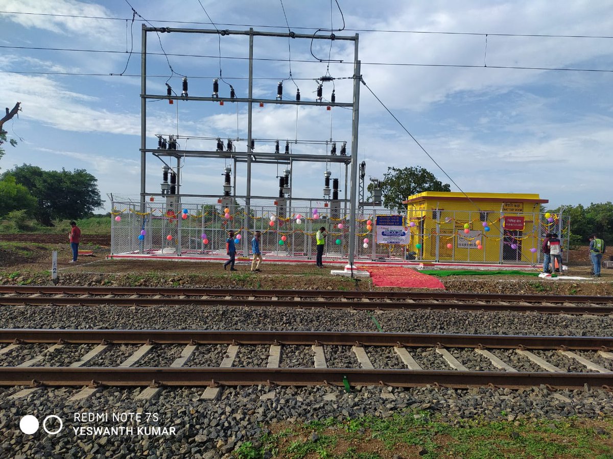RailVikas's tweet photo. @RailVikas takes forward Mission Electrification through RE works of 51.22 RKM/ 127.47 TKM in Dudhani - Hotgi Double Line section.
@RailMinIndia @Central_Railway @PiyushGoyalOffc
#engineers #ecofriendly #electrical #infraforgrowth https://t.co/jQcHRJ0KKs