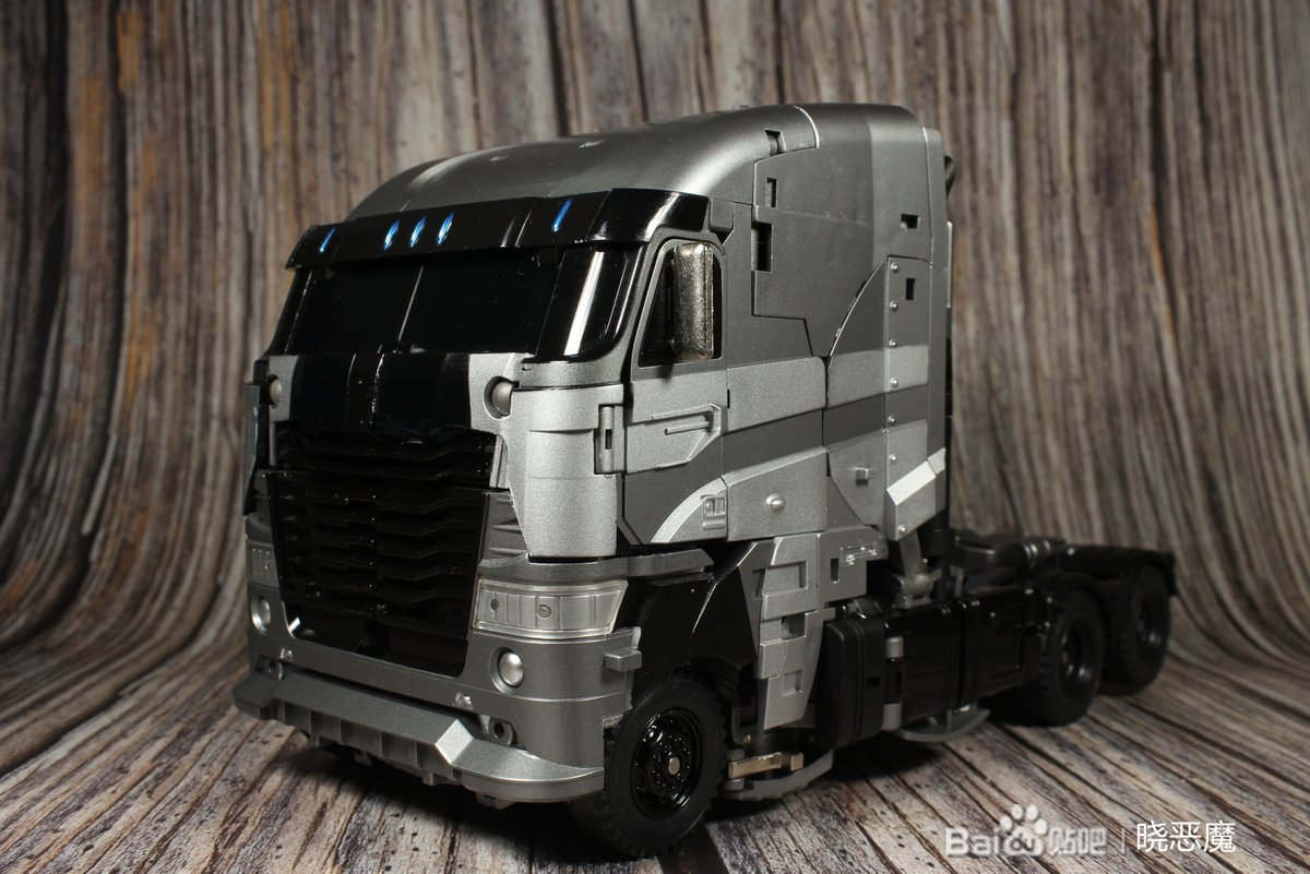 TFsource's tweet image. UniqueToys R-04 Nero in #altmode
📸: 晓恶魔 

Preorder yours here: 
tfsource.com/3rd-party-figu…