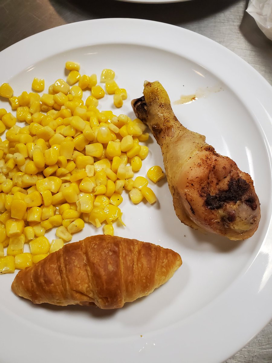 HerronClint's tweet photo. @LEAGUE_ATTKC prepared & served grilled chicken legs, corn, rolls, salad & cake. @LEAGUEatATT #TrinityUMC #LifeatATT https://t.co/TnREWH5LJB