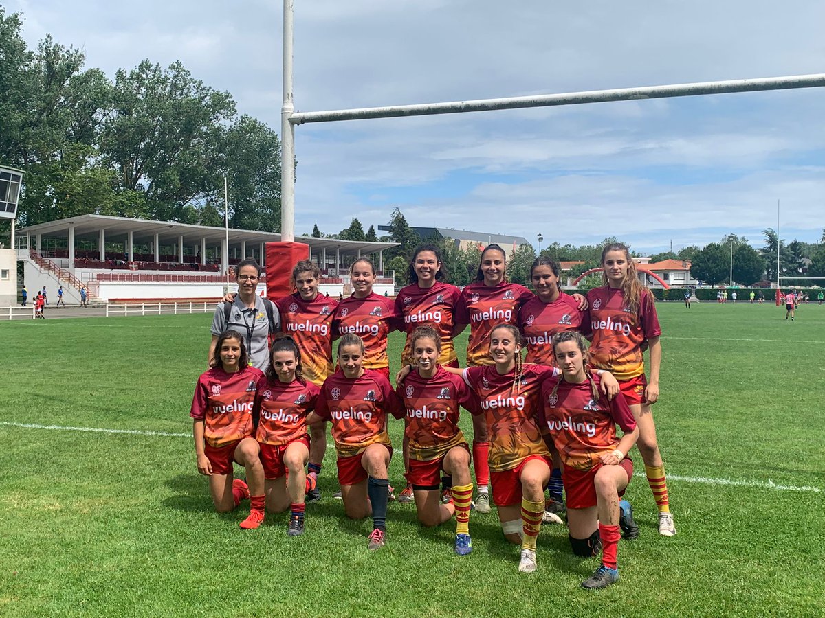 Ja tenim resultats del primer dia de competició del Campionat Autonòmic 🏆
Ple de victòries per al femení S18
Catalunya 26 - 12 Euskadi
Catalunya 45 - 0 Astúries
Catalunya 24 - 0 Madrid
