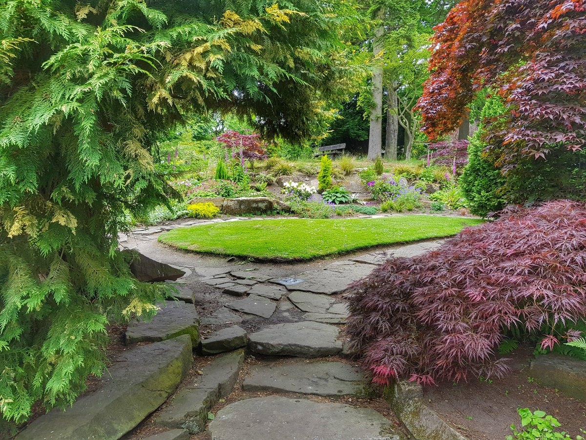 ScotAdventures's tweet photo. AD - Pittencrieff Park known locally as 'The Glen' was gifted to Dunfermline by Andrew Carnegie, the town's most famous son, in 1903. I could have spent all day wandering among the pretty gardens &amp; nature-filled spaces
#YoursToExplore #VisitScotland #OnlyInScotland #LoveFife https://t.co/EHvkZTCK7h