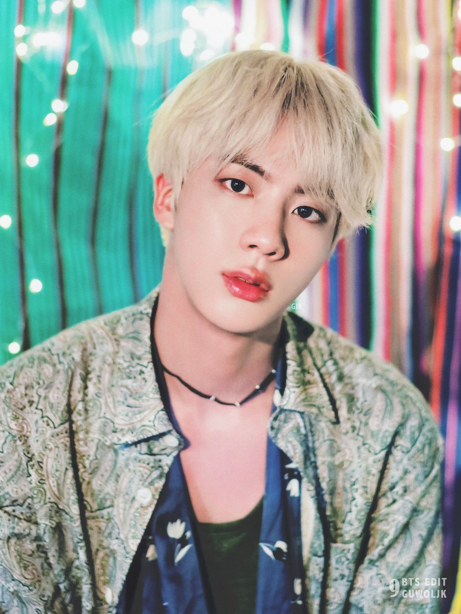 hourlytaejin_'s tweet photo. blond and beautiful #jin #v https://t.co/nmIdkKt6qv