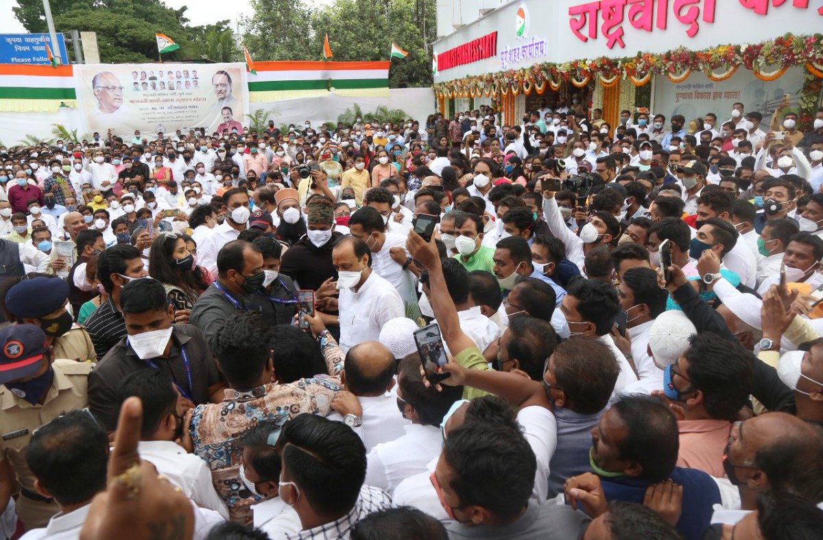 SidShirole's tweet photo. The citizens have bestowed upon us the responsibility to better their lives..they trust us and follow our lead..we represent the people.
Really disappointing to see @NCPspeaks leadership &amp; members make a mockery of the #Covid Appropriate Protocols at the opening of its new office https://t.co/AWiYYsbTpG